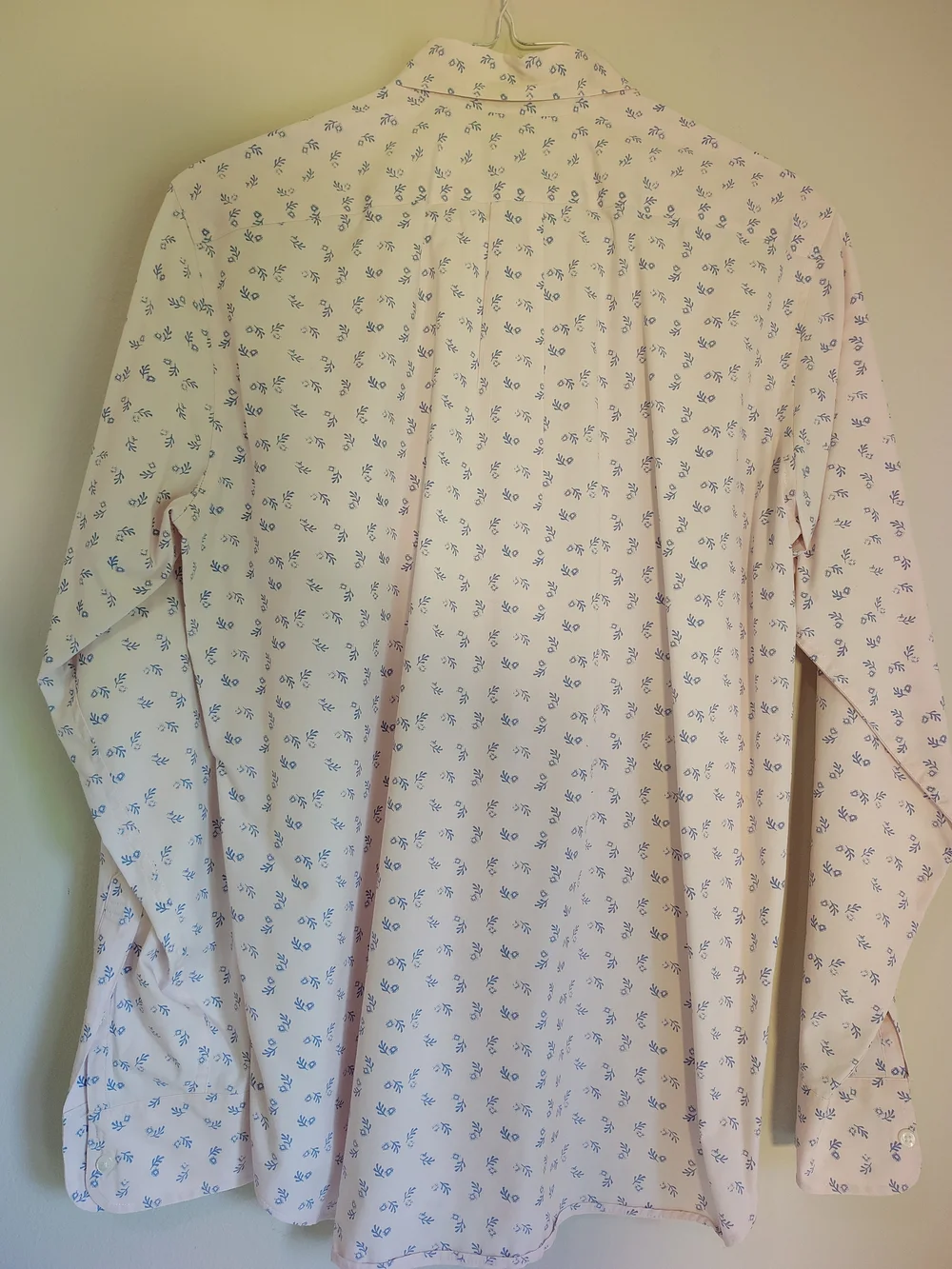 JCREW Men's Pale Pink Button-Up Shirt with Navy Floral Print Medium Slim Fit